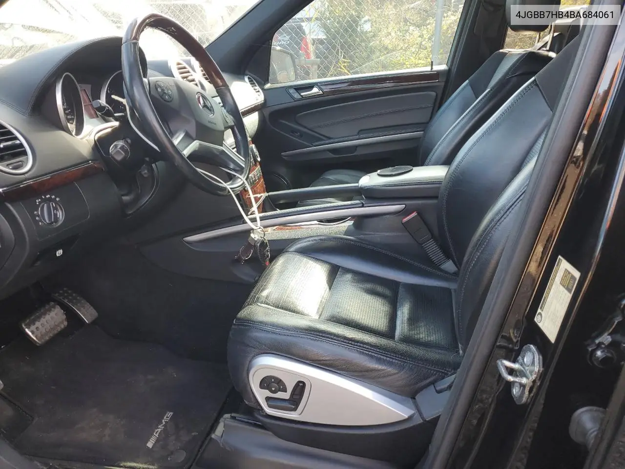 4JGBB7HB4BA684061 2011 Mercedes-Benz Ml 63 Amg