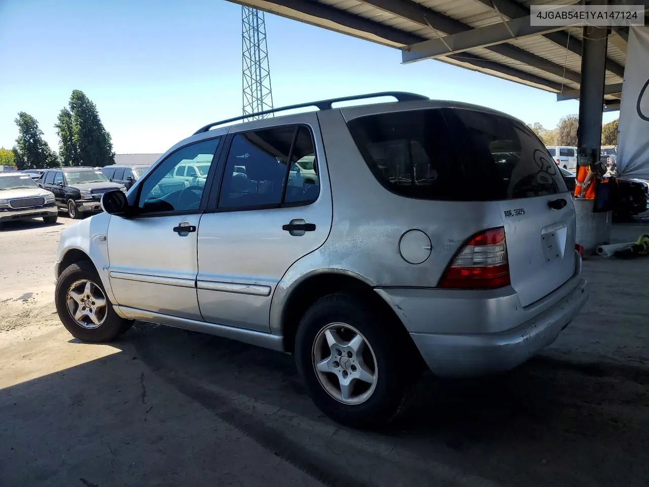 2000 Mercedes-Benz Ml 320 VIN: 4JGAB54E1YA147124 Lot: 58656576