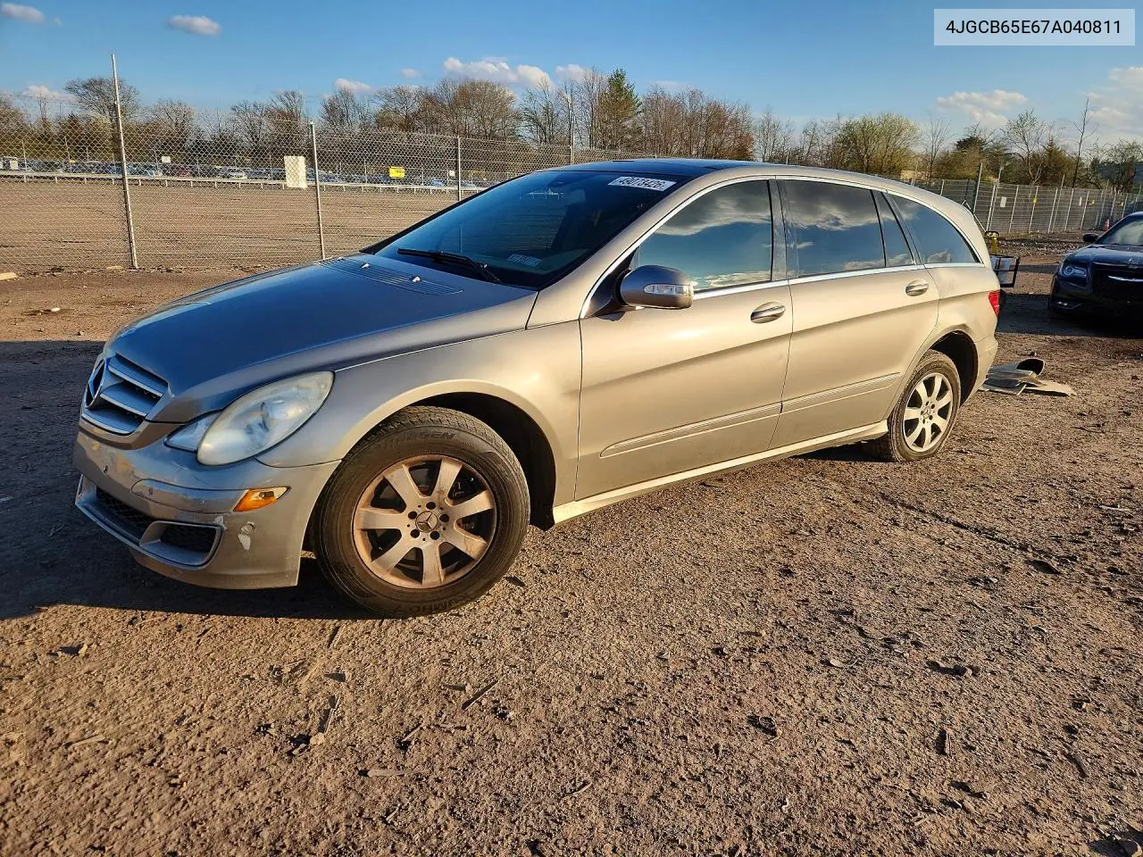 2007 Mercedes-Benz R 350 VIN: 4JGCB65E67A040811 Lot: 49073426