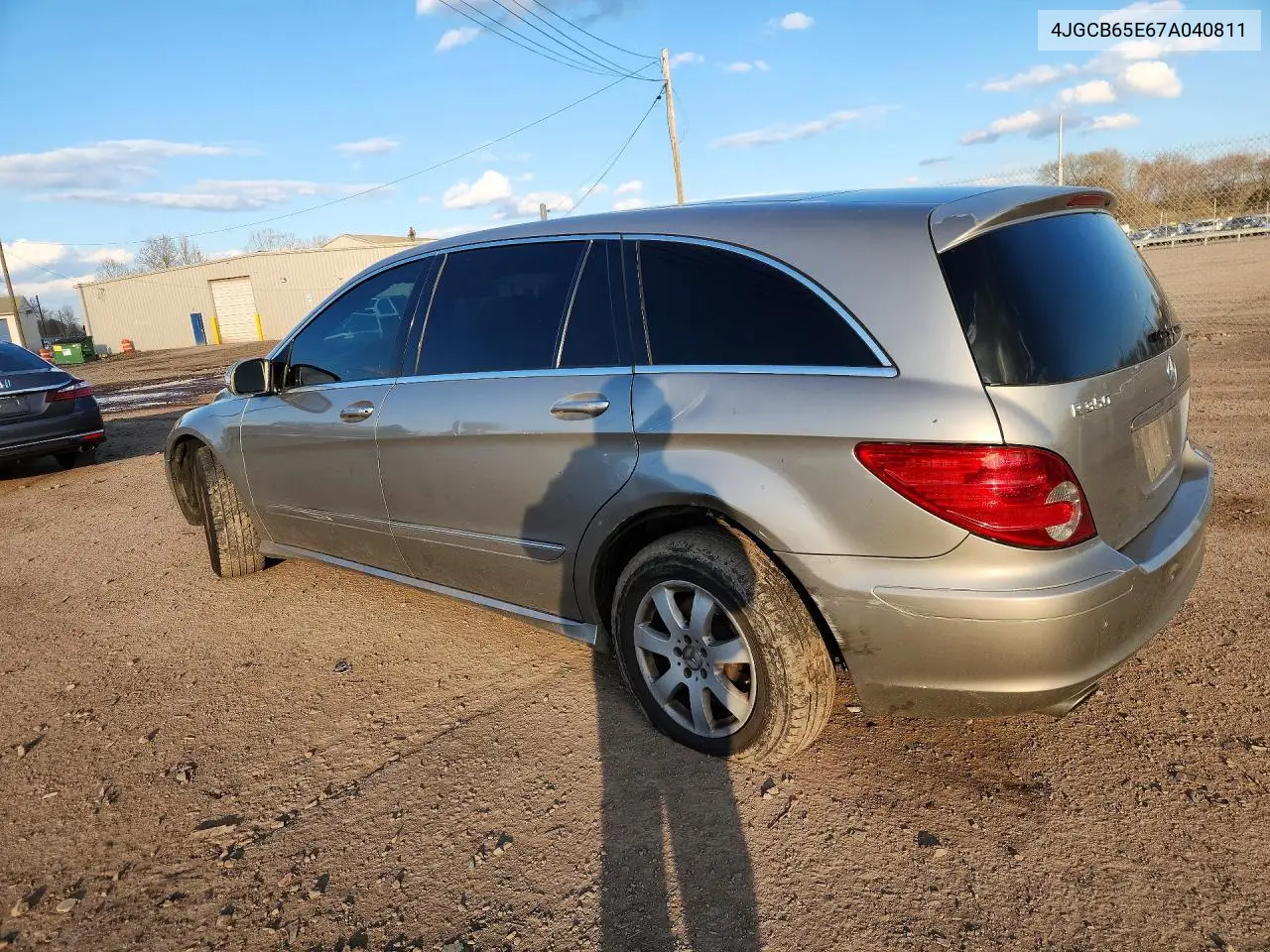 2007 Mercedes-Benz R 350 VIN: 4JGCB65E67A040811 Lot: 49073426