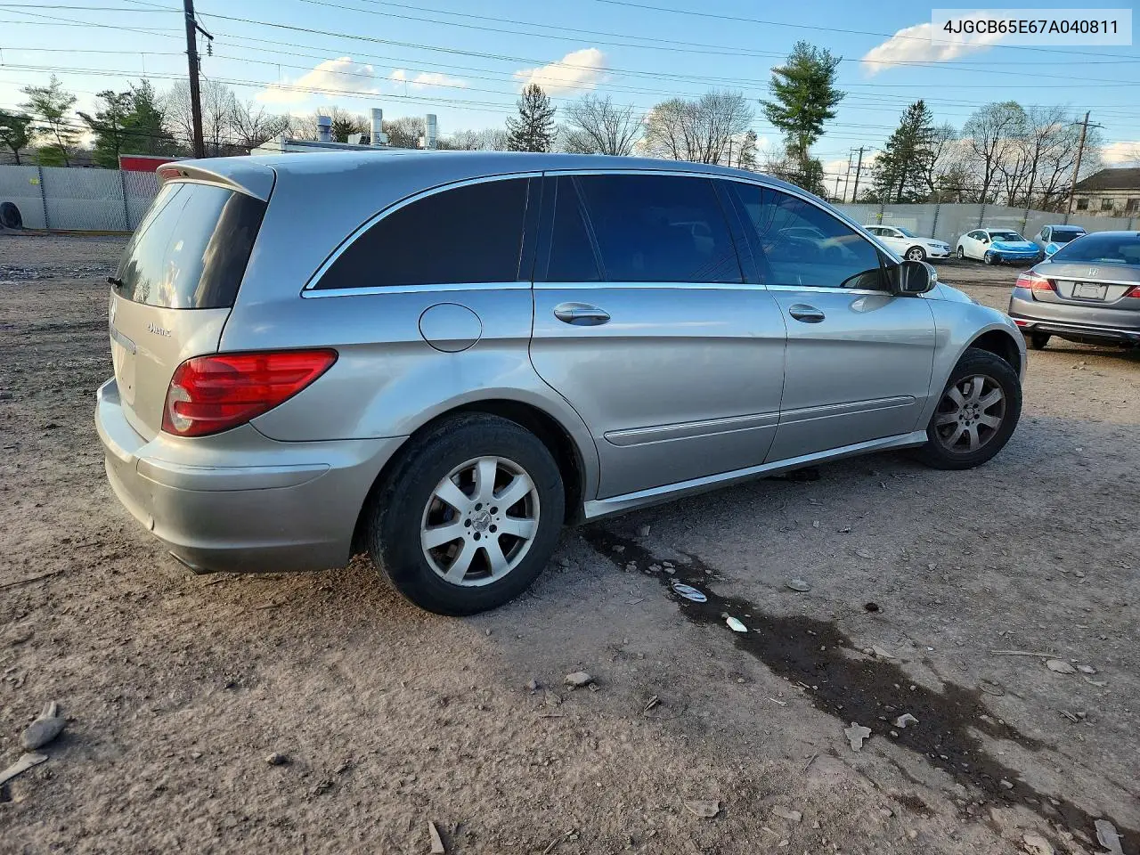 2007 Mercedes-Benz R 350 VIN: 4JGCB65E67A040811 Lot: 49073426