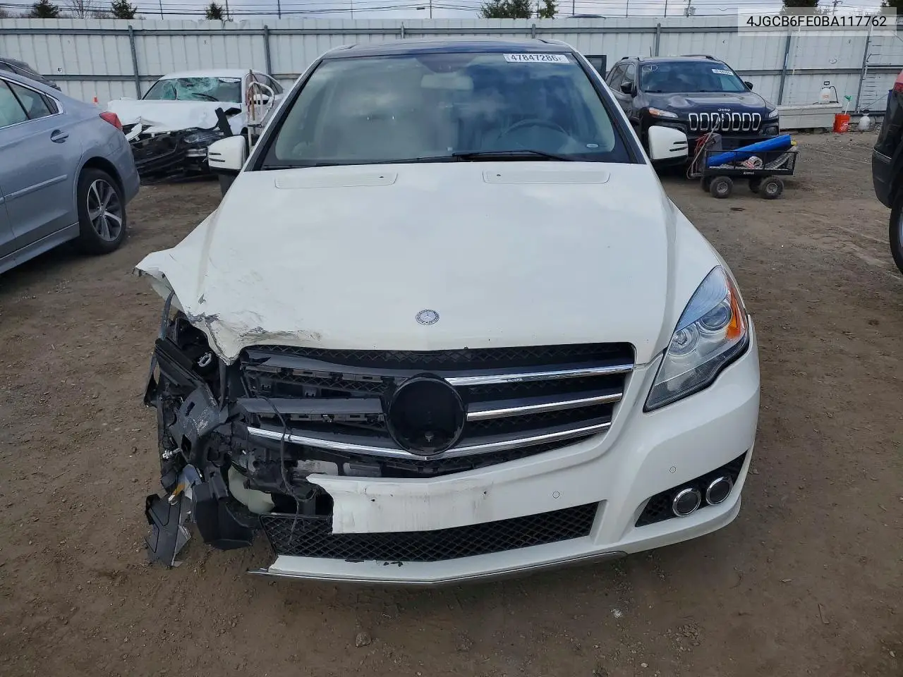 2011 Mercedes-Benz R 350 4Matic VIN: 4JGCB6FE0BA117762 Lot: 47847286