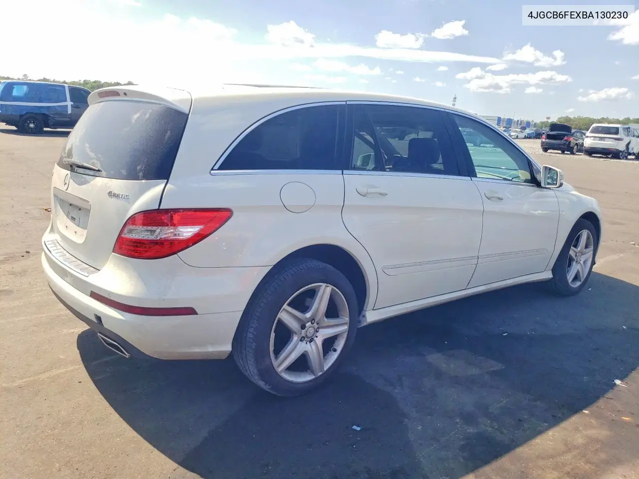 2011 Mercedes-Benz R 350 4Matic VIN: 4JGCB6FEXBA130230 Lot: 51617976