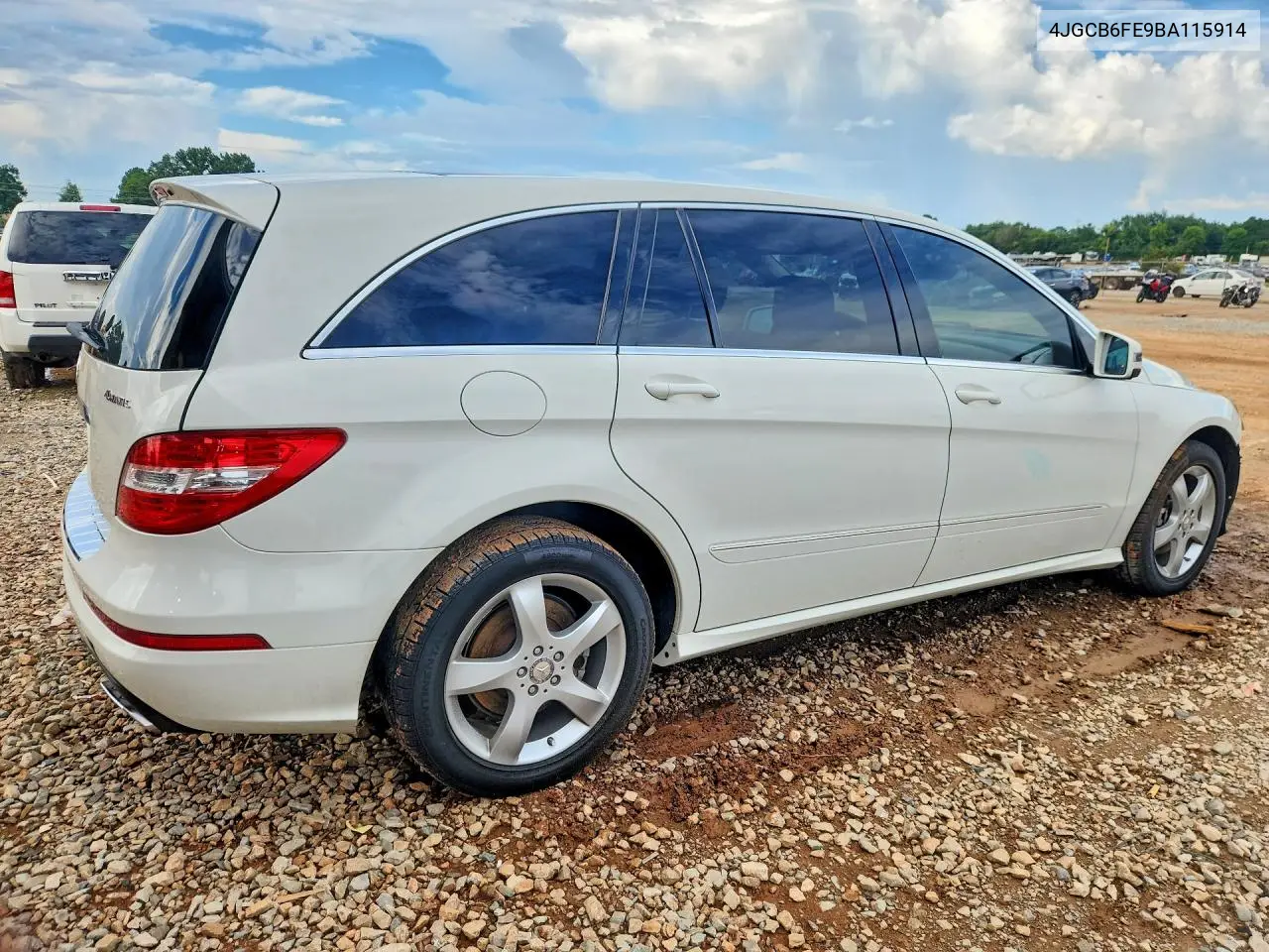 2011 Mercedes-Benz R 350 4Matic VIN: 4JGCB6FE9BA115914 Lot: 60668106