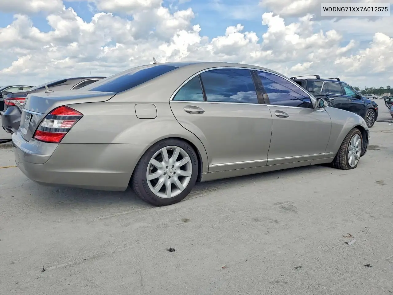 V (W221)