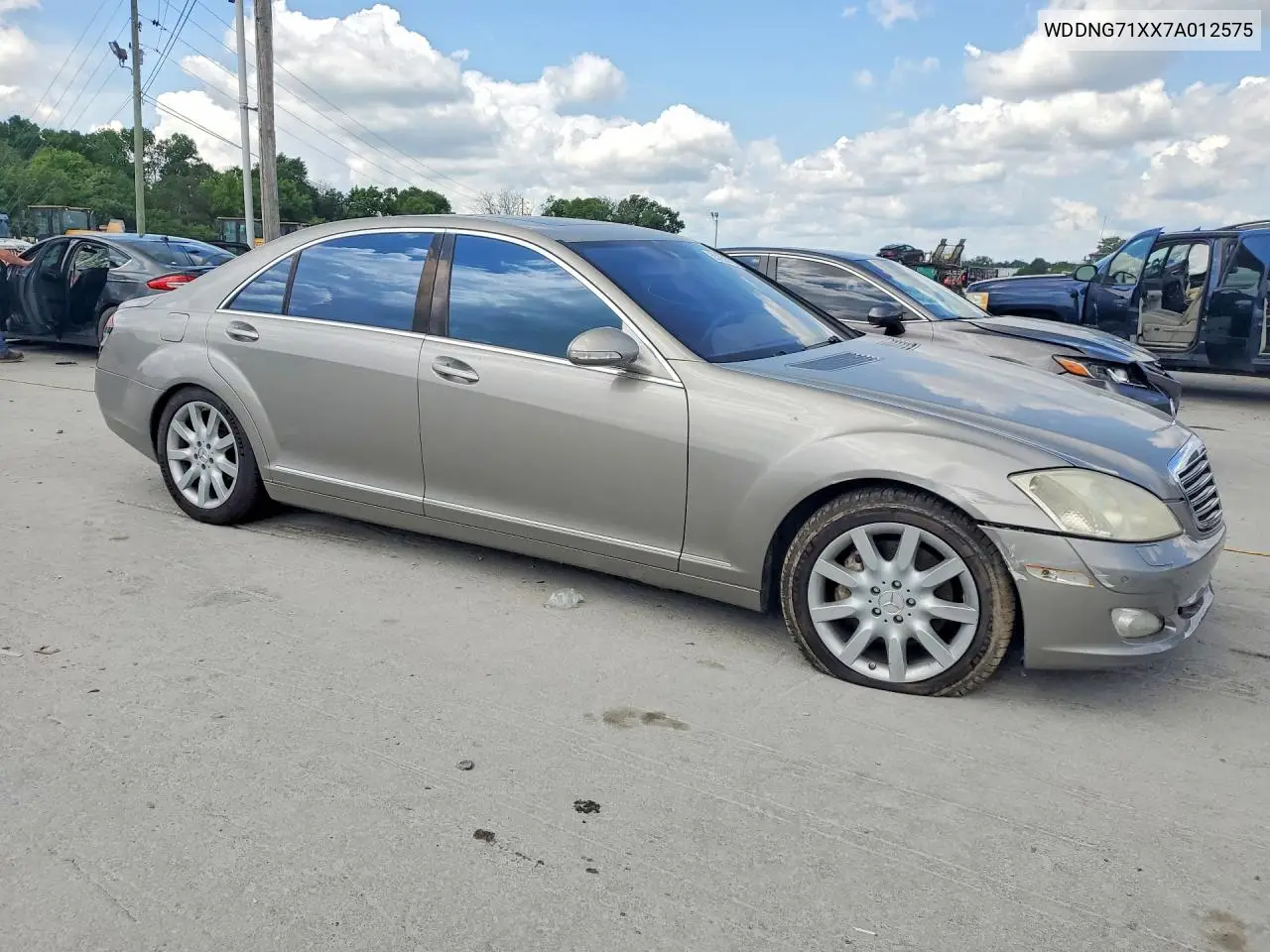 V (W221)