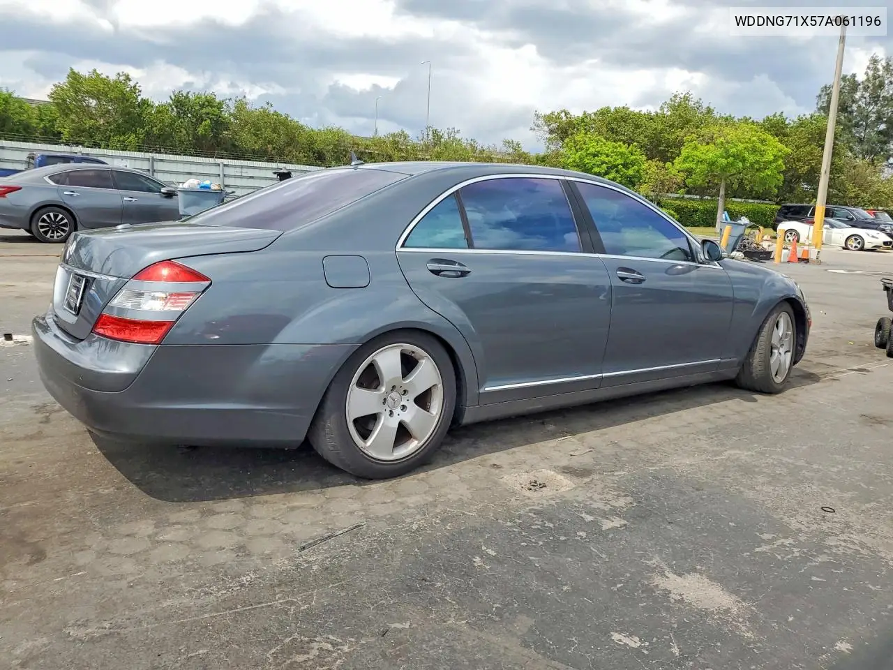 V (W221)