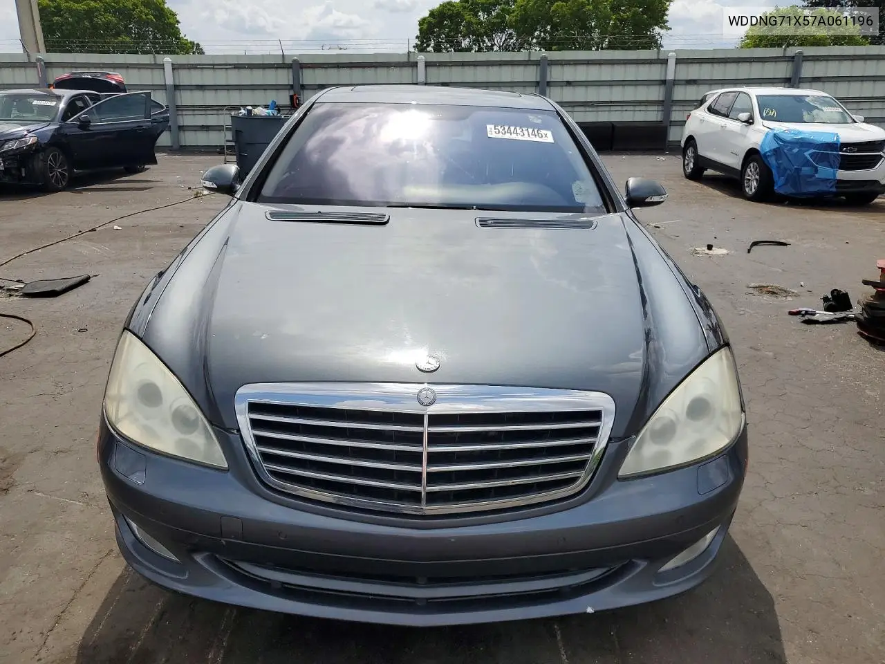 V (W221)
