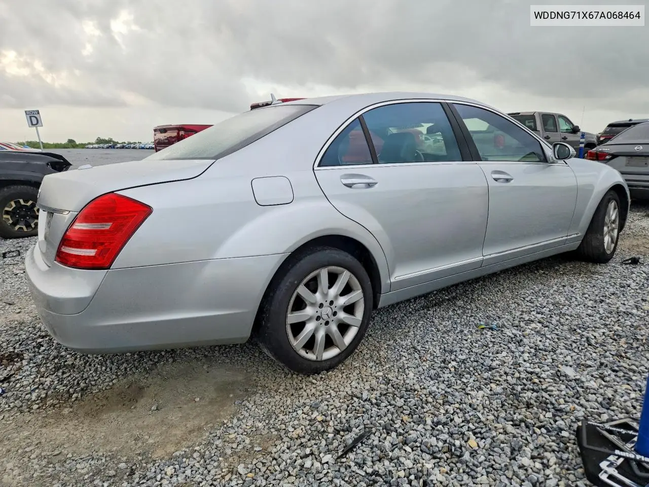 V (W221)