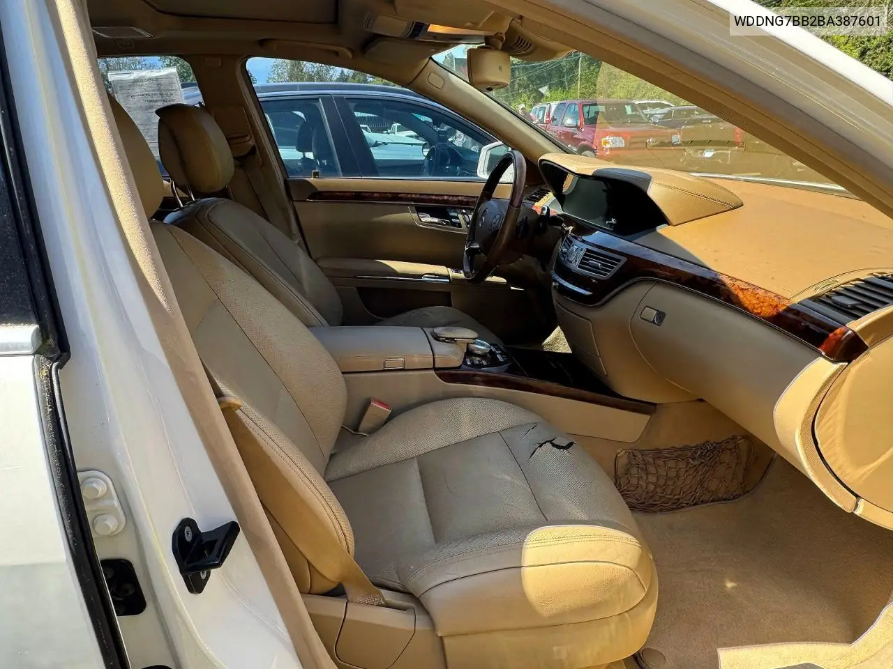 2011 Mercedes-Benz S 550 VIN: WDDNG7BB2BA387601 Lot: 54930856