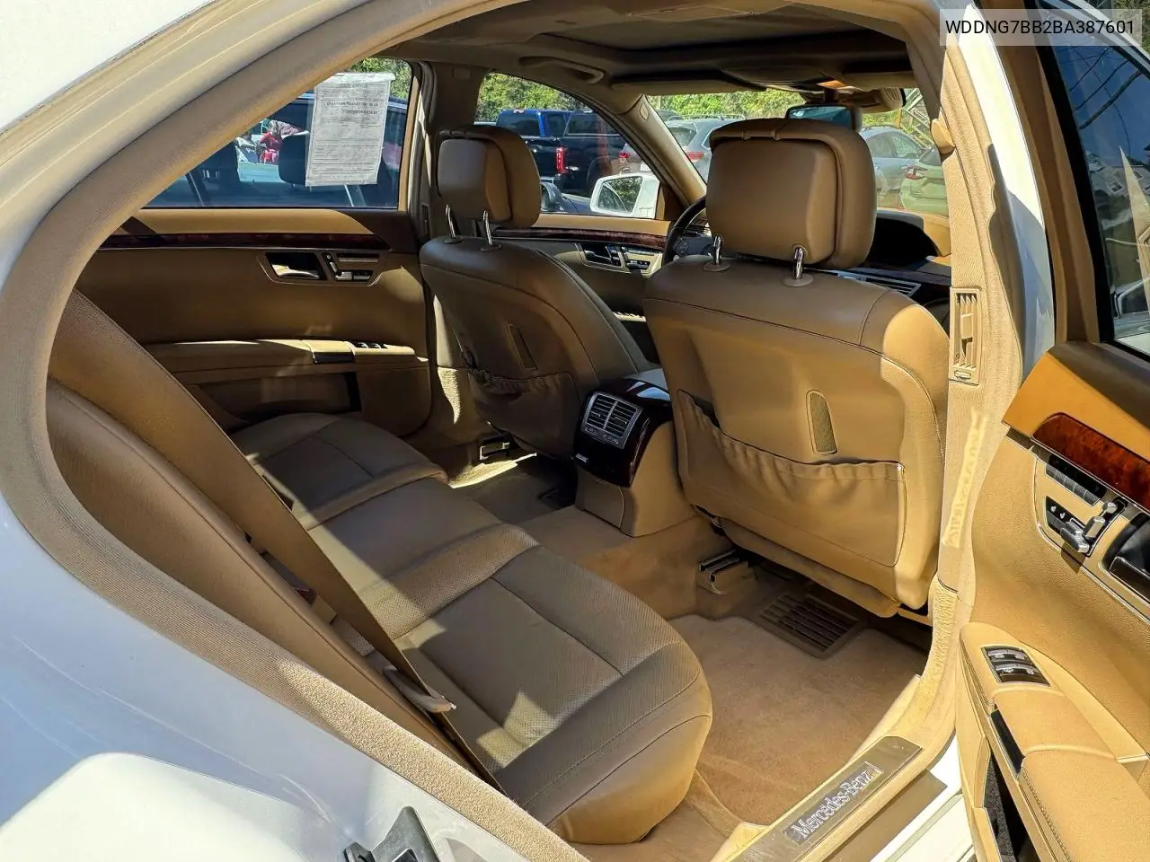 2011 Mercedes-Benz S 550 VIN: WDDNG7BB2BA387601 Lot: 54930856