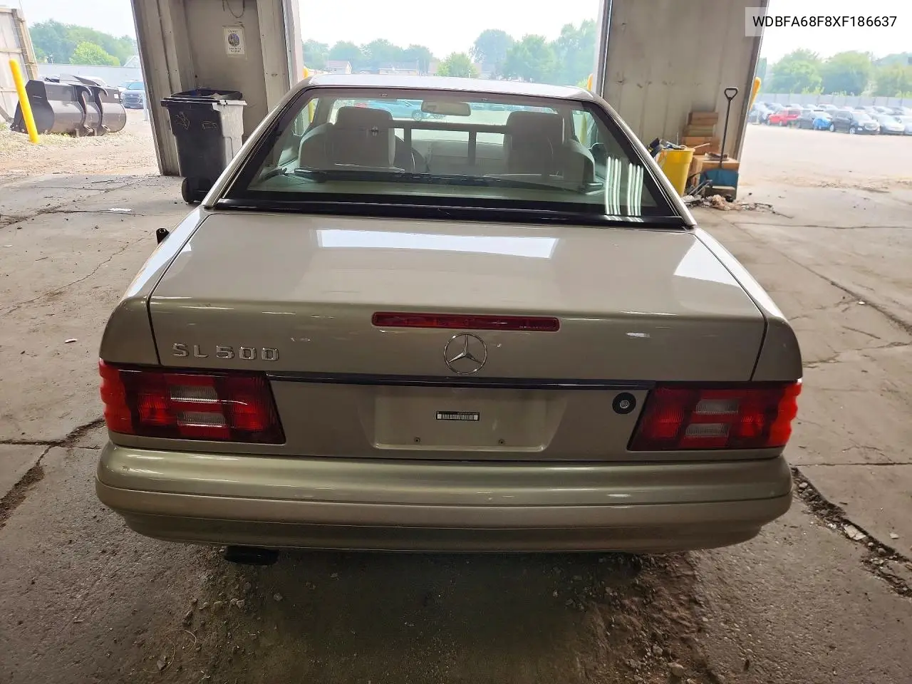 1999 Mercedes-Benz Sl 500 VIN: WDBFA68F8XF186637 Lot: 60720286