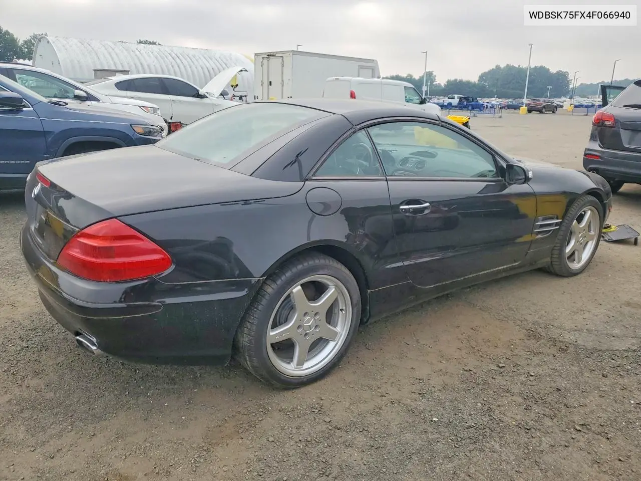 2004 Mercedes-Benz Sl 500 VIN: WDBSK75FX4F066940 Lot: 61550826