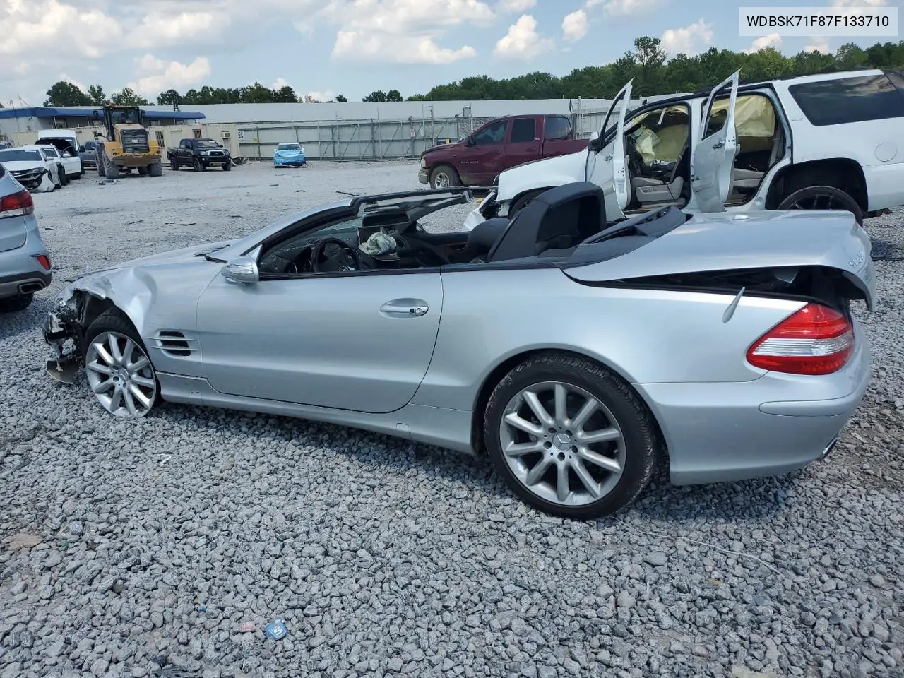 V (R230)
