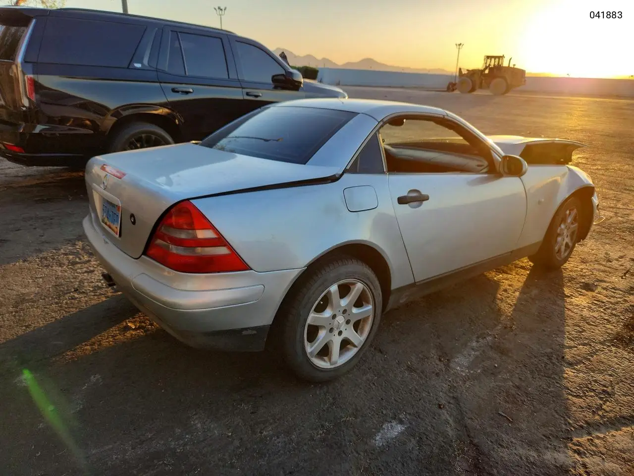 1998 Mercedes-Benz Slk 230 Kompressor VIN: WDBKK47F0WF041883 Lot: 53876236