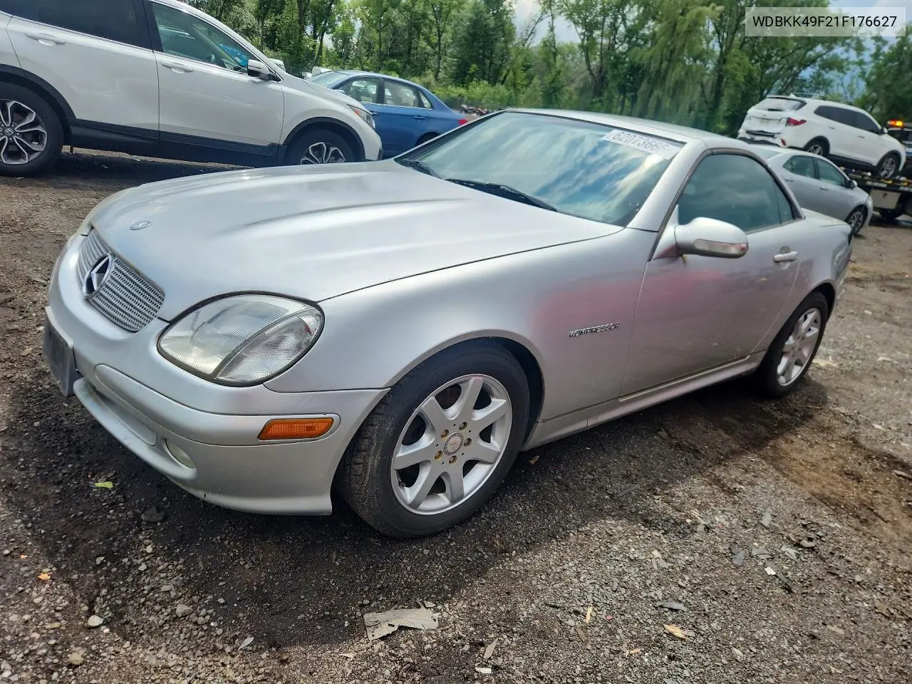 WDBKK49F21F176627 2001 Mercedes-Benz Slk 230 Kompressor