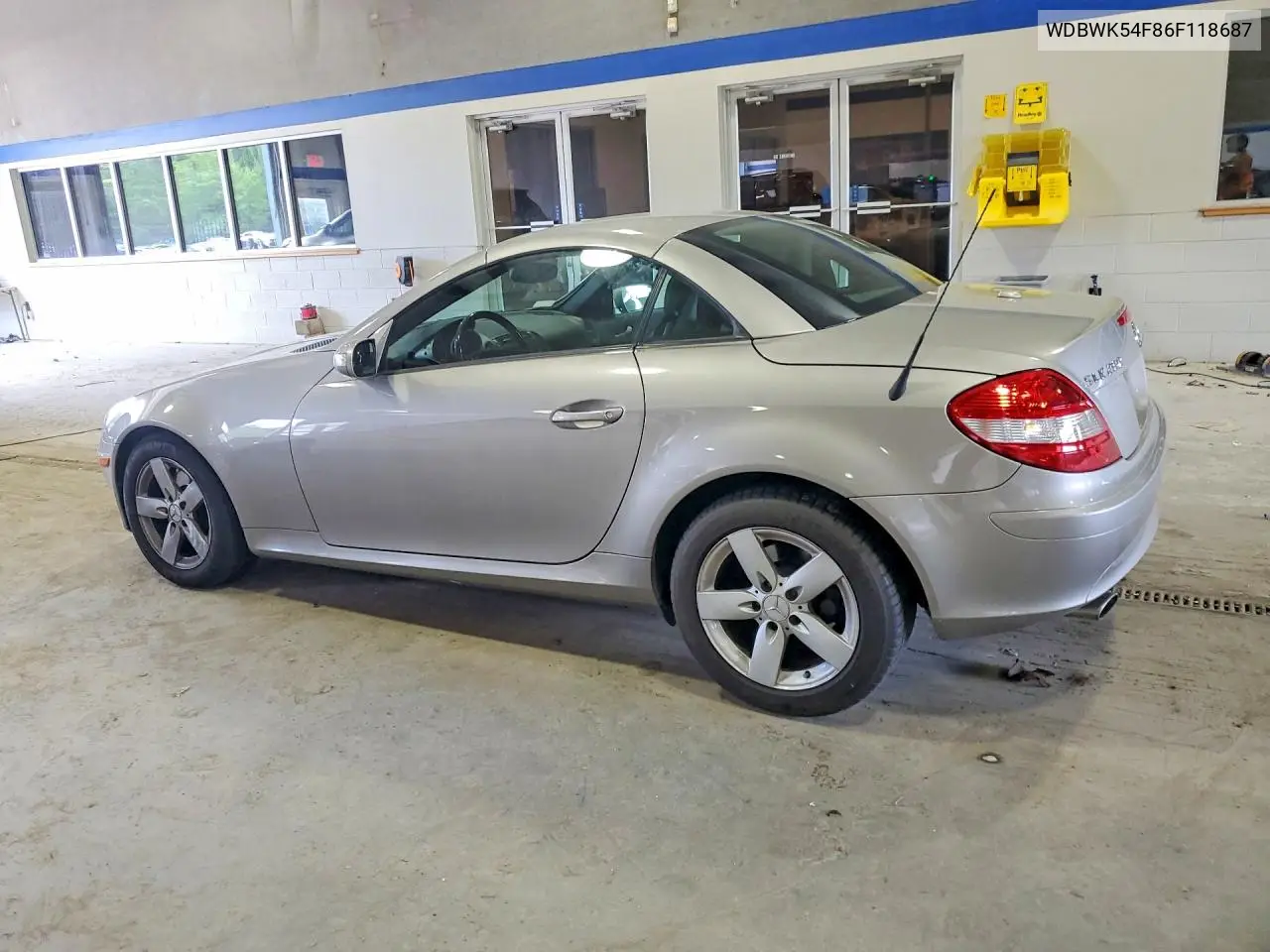 2006 Mercedes-Benz Slk 280 VIN: WDBWK54F86F118687 Lot: 55873096