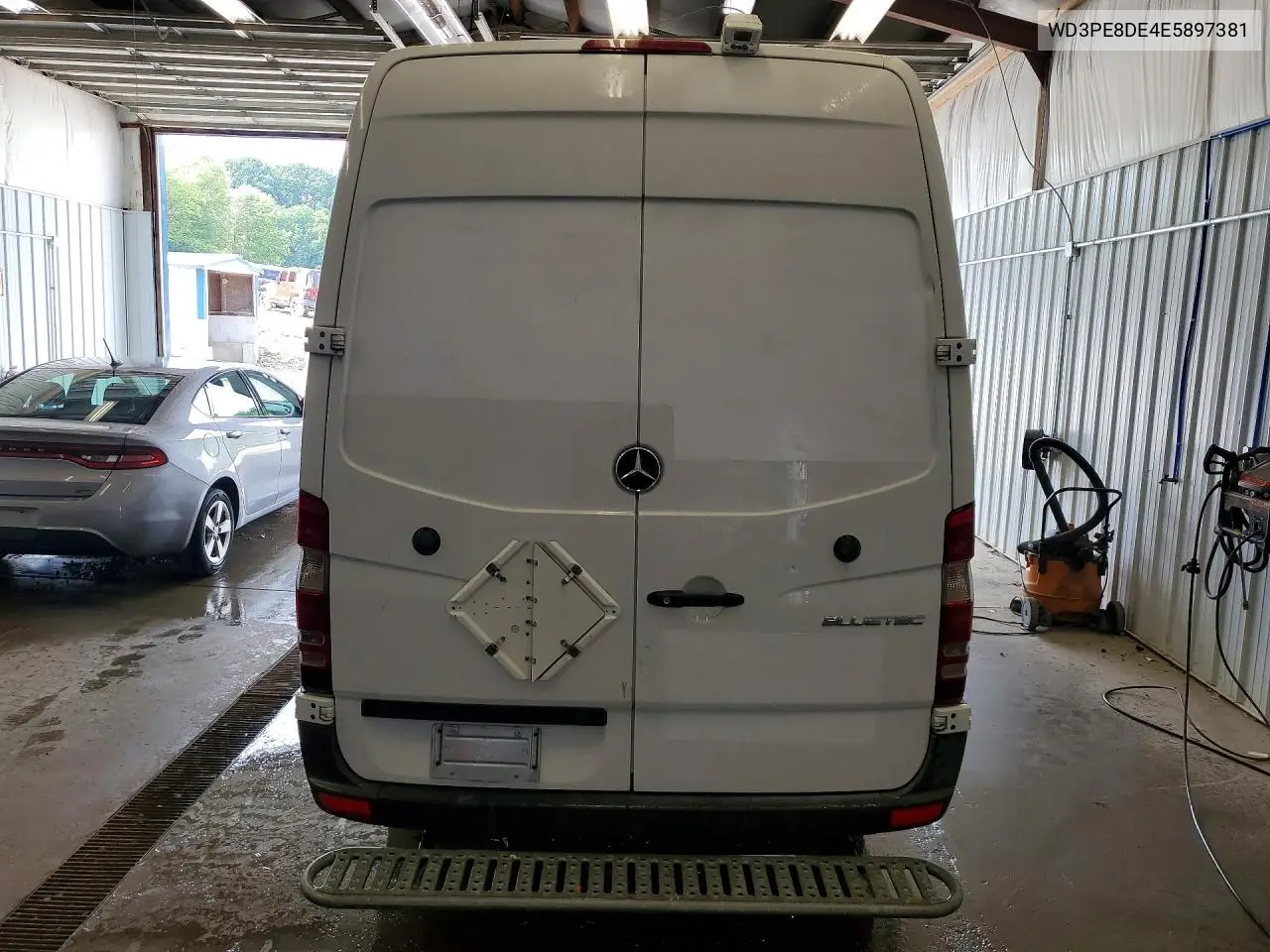 2014 Mercedes-Benz Sprinter 2500 Delivery Van VIN: WD3PE8DE4E5897381 Lot: 60368066