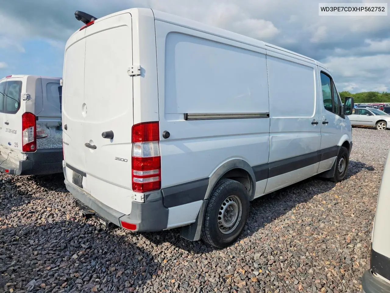 2017 Mercedes-Benz Sprinter 2500 VIN: WD3PE7CDXHP562752 Lot: 61725636