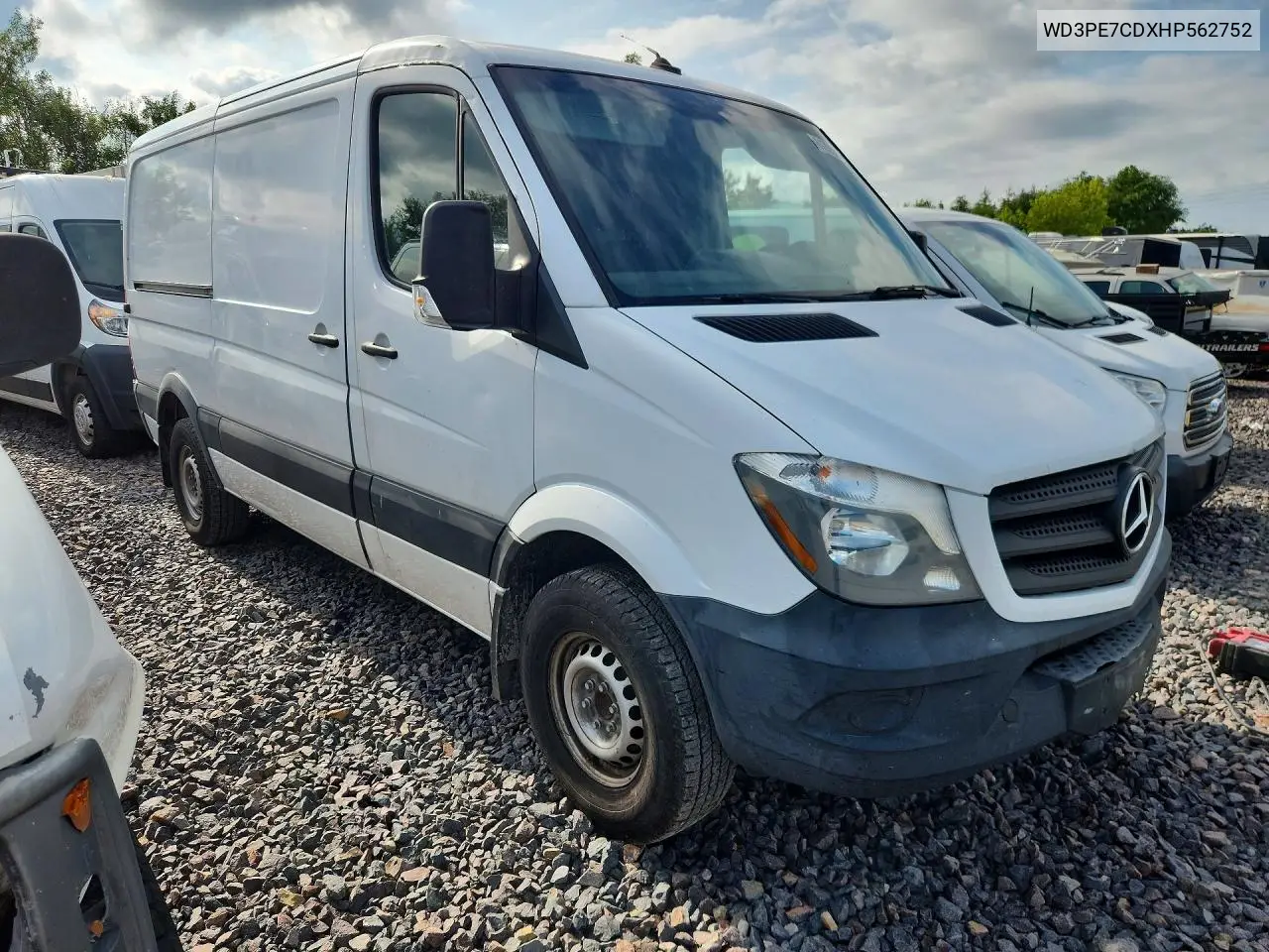 2017 Mercedes-Benz Sprinter 2500 VIN: WD3PE7CDXHP562752 Lot: 61725636