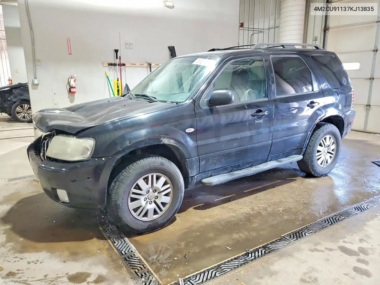 2007 Mercury Mariner Luxury VIN: 4M2CU91137KJ13835 Lot: 55529126
