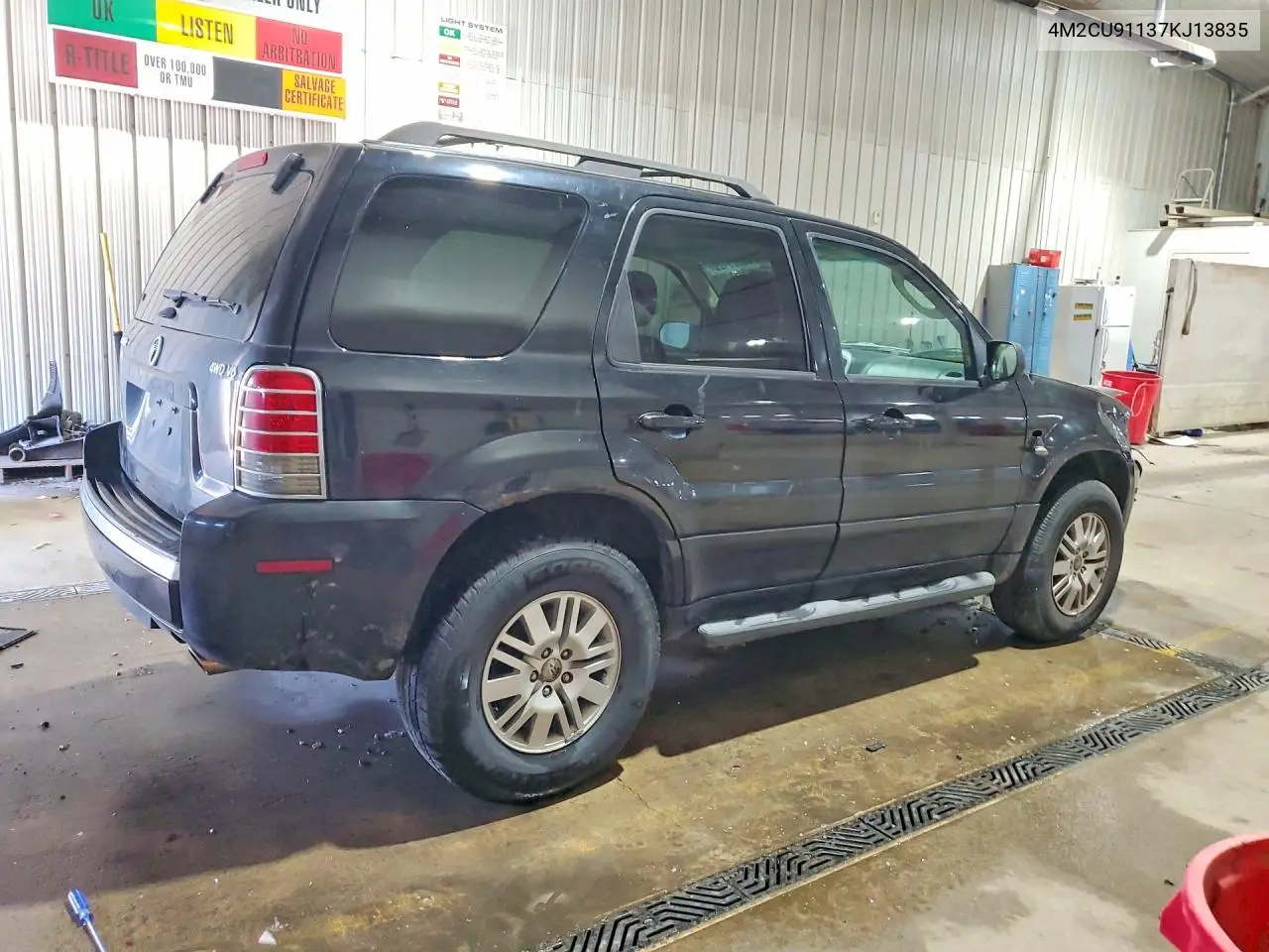 2007 Mercury Mariner Luxury VIN: 4M2CU91137KJ13835 Lot: 55529126