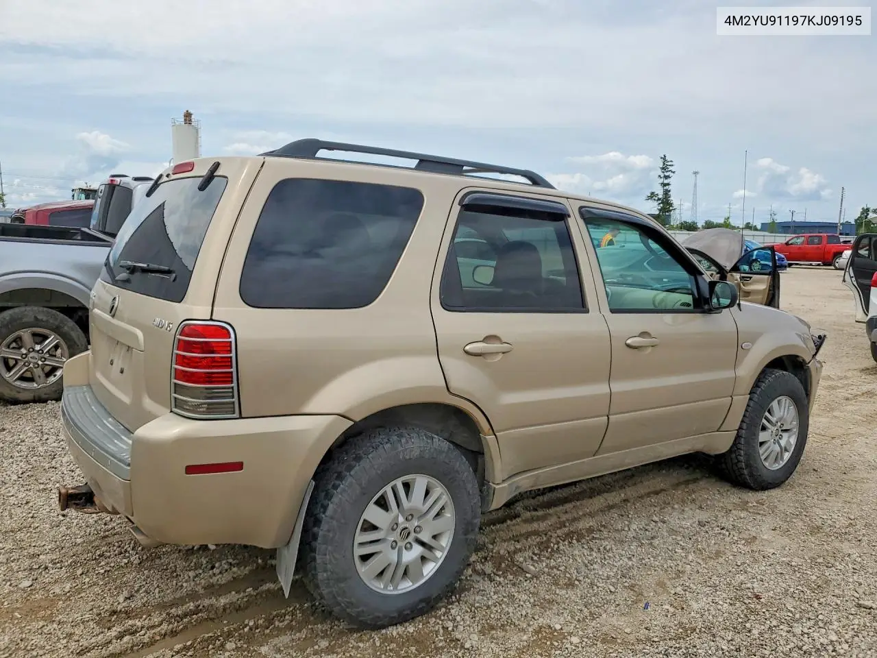 2007 Mercury Mariner Luxury VIN: 4M2YU91197KJ09195 Lot: 57899446