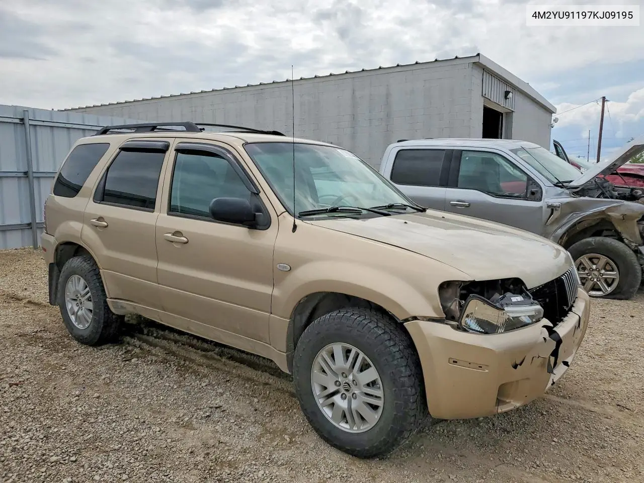 2007 Mercury Mariner Luxury VIN: 4M2YU91197KJ09195 Lot: 57899446