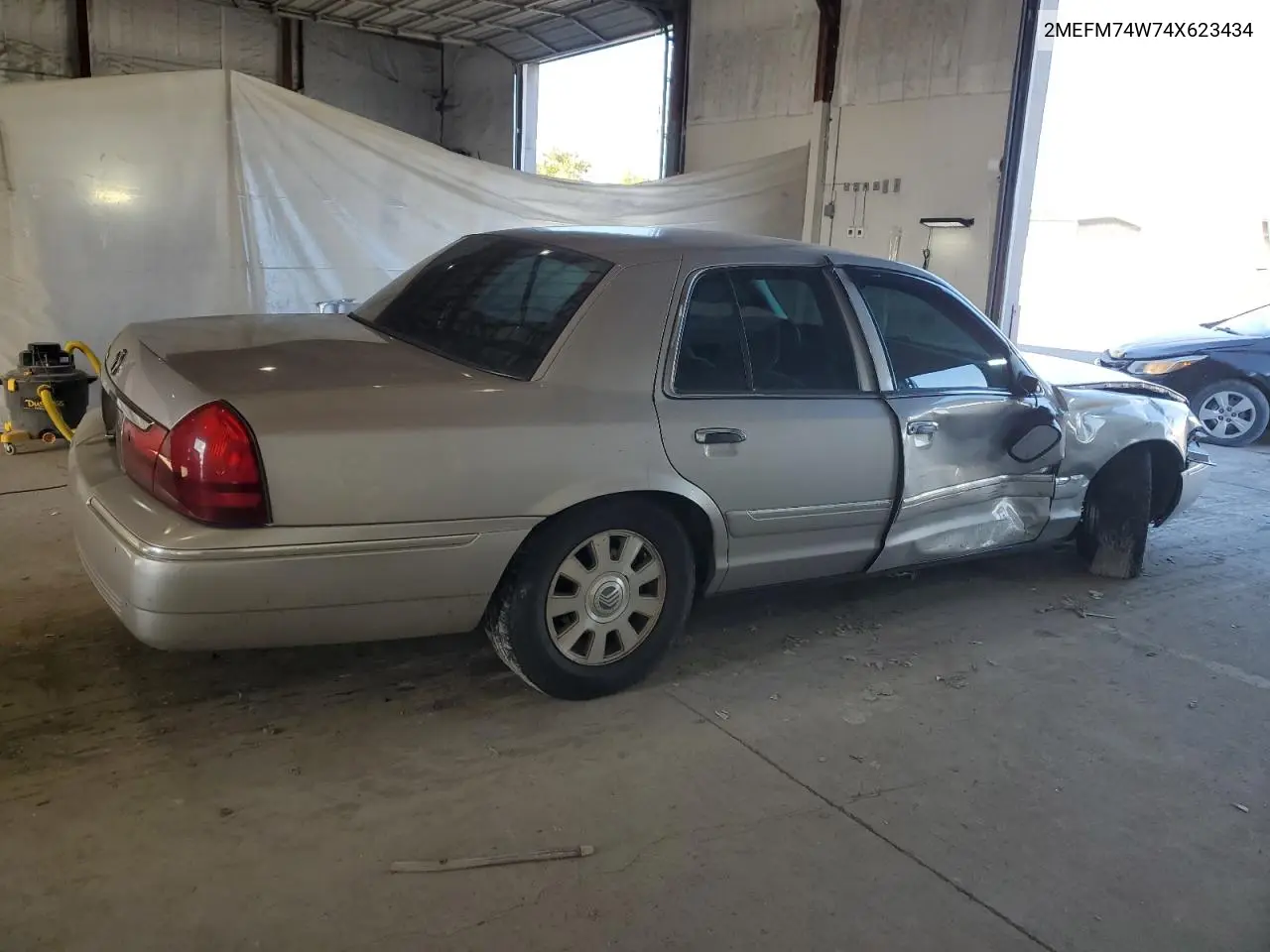 2MEFM74W74X623434 2004 Mercury Grand Marquis Gs