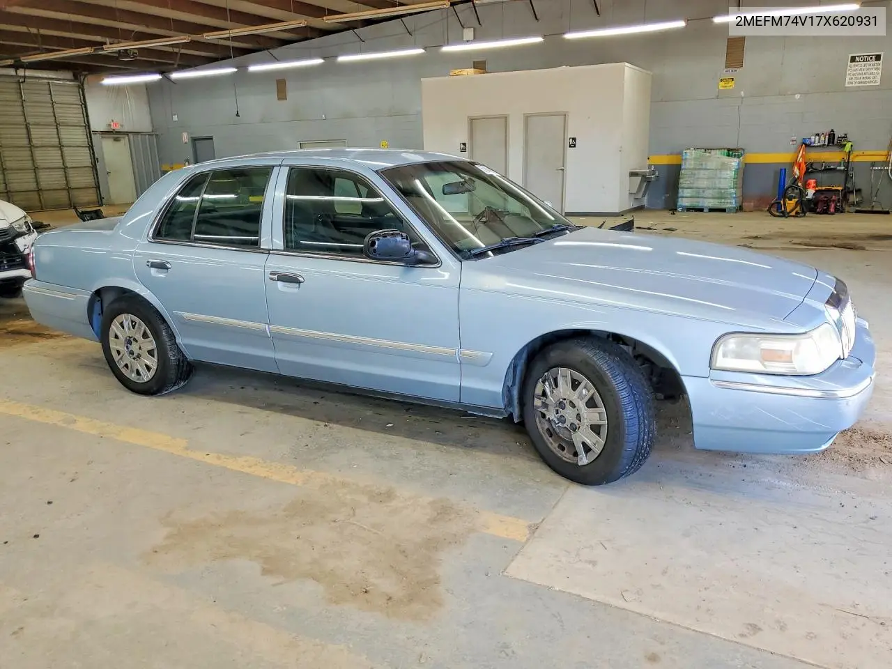 2007 Mercury Grand Marquis Gs VIN: 2MEFM74V17X620931 Lot: 57844886