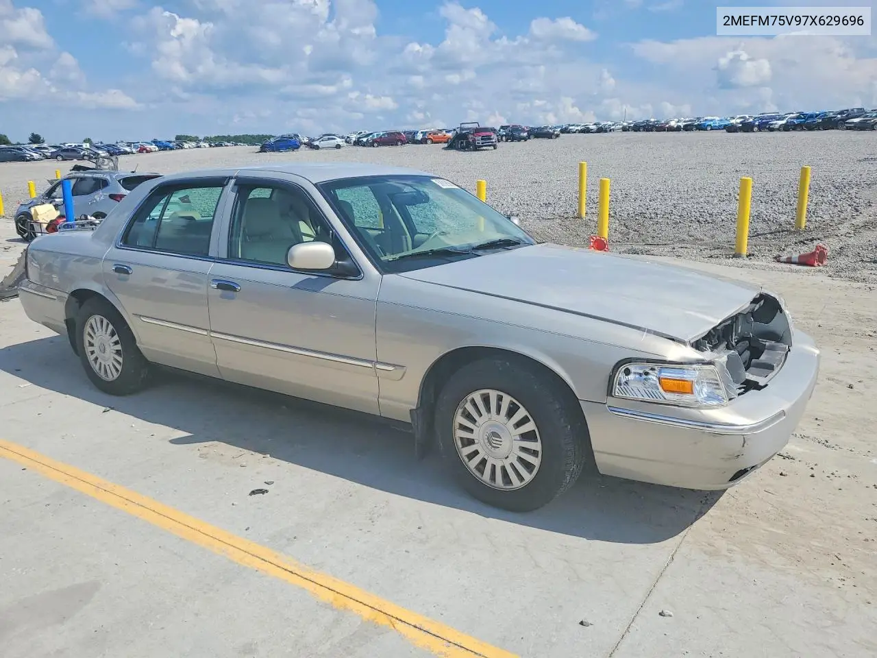 2007 Mercury Gr Marquis VIN: 2MEFM75V97X629696 Lot: 58808586