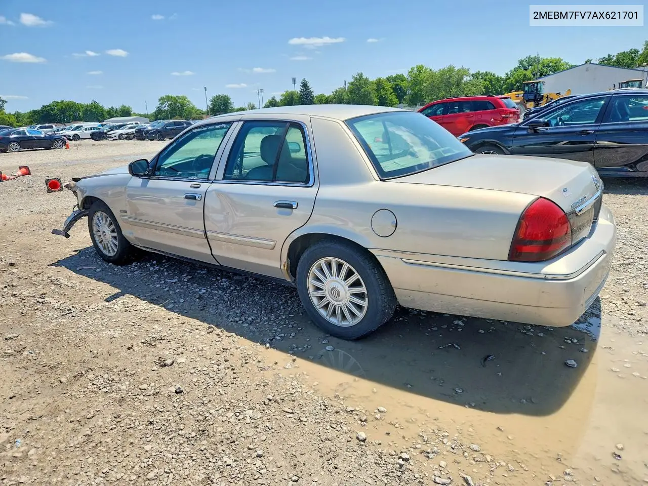 2010 Mercury Grand Marquis Ls VIN: 2MEBM7FV7AX621701 Lot: 61839866