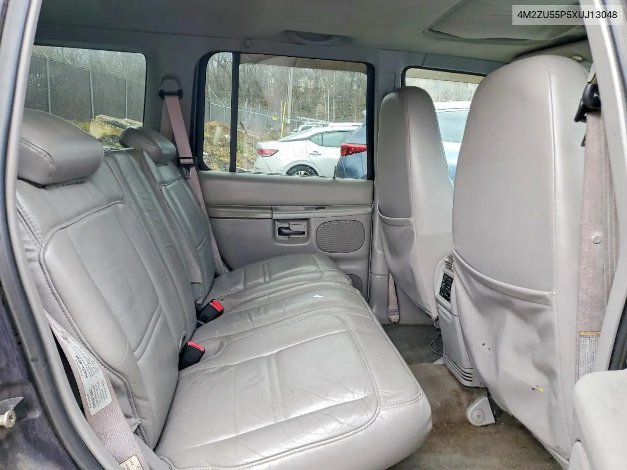 1999 Mercury Mountaineer VIN: 4M2ZU55P5XUJ13048 Lot: 46467336