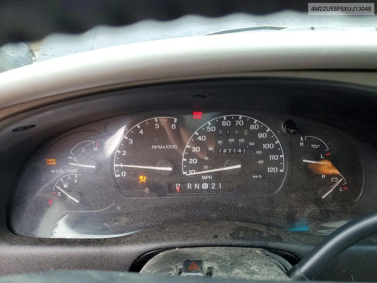 1999 Mercury Mountaineer VIN: 4M2ZU55P5XUJ13048 Lot: 46467336