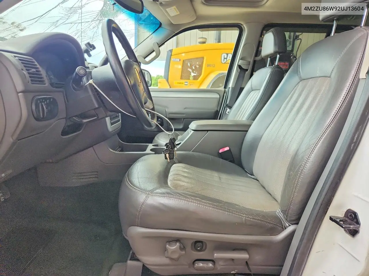 2002 Mercury Mountaineer VIN: 4M2ZU86W92UJ13604 Lot: 57265786