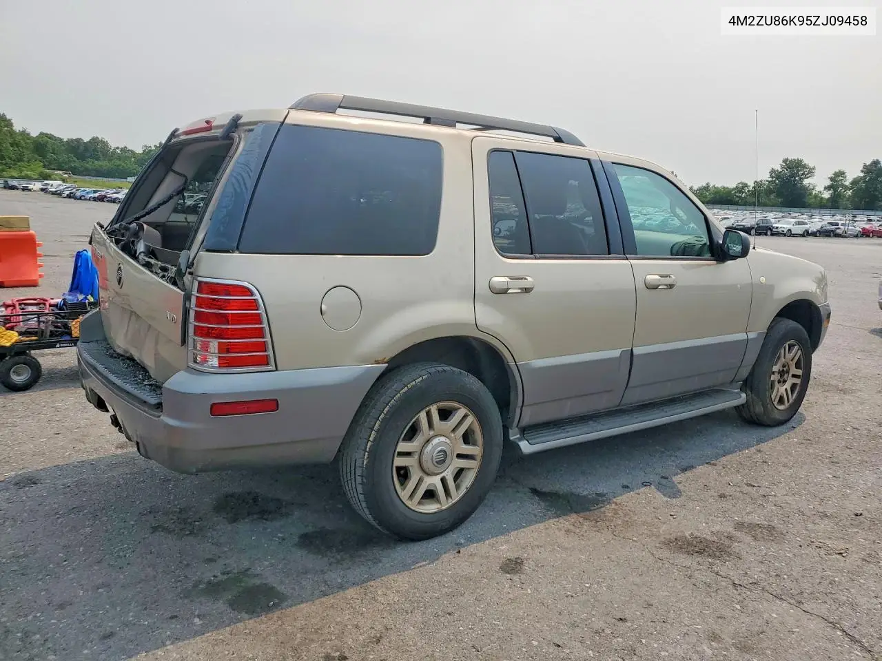 2005 Mercury Mountaineer VIN: 4M2ZU86K95ZJ09458 Lot: 61107206