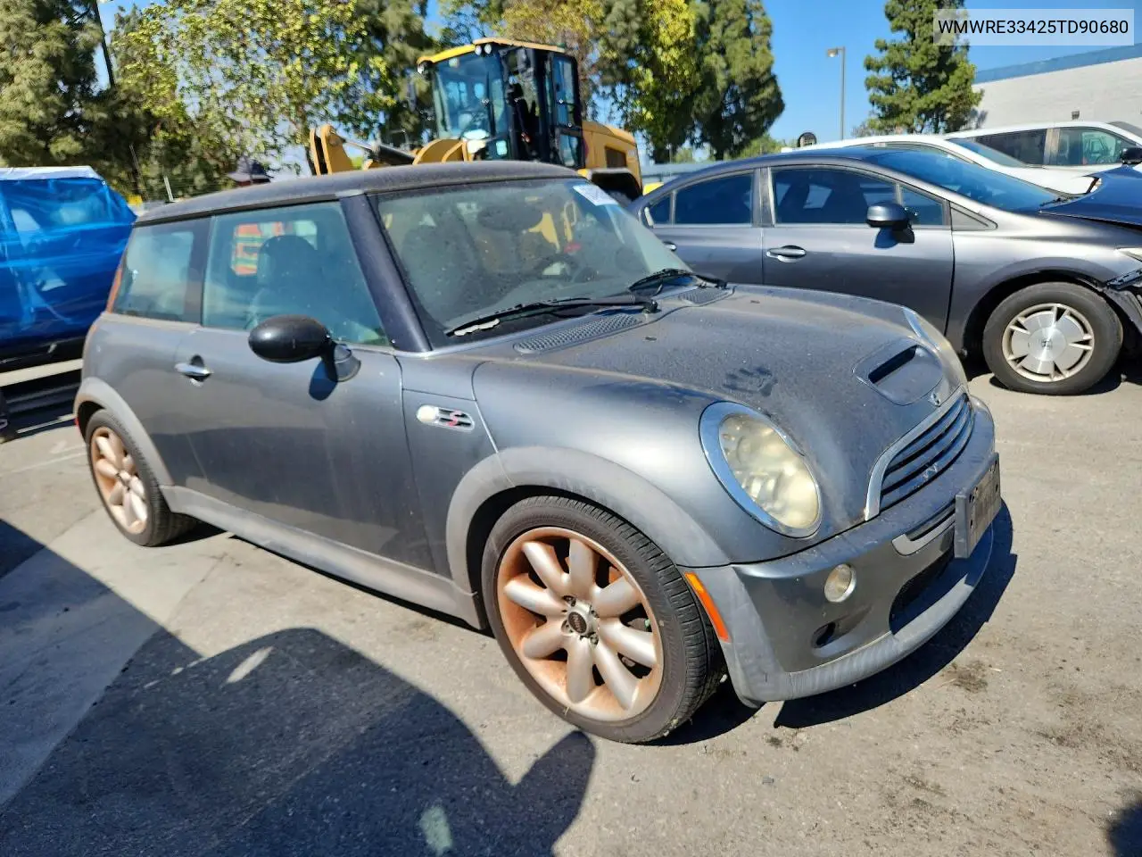 2005 Mini Cooper S VIN: WMWRE33425TD90680 Lot: 60495936