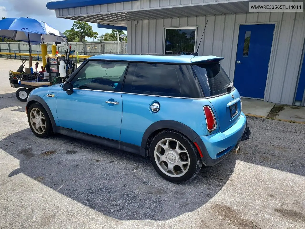 2005 Mini Cooper S VIN: WMWRE33565TL14014 Lot: 61712766