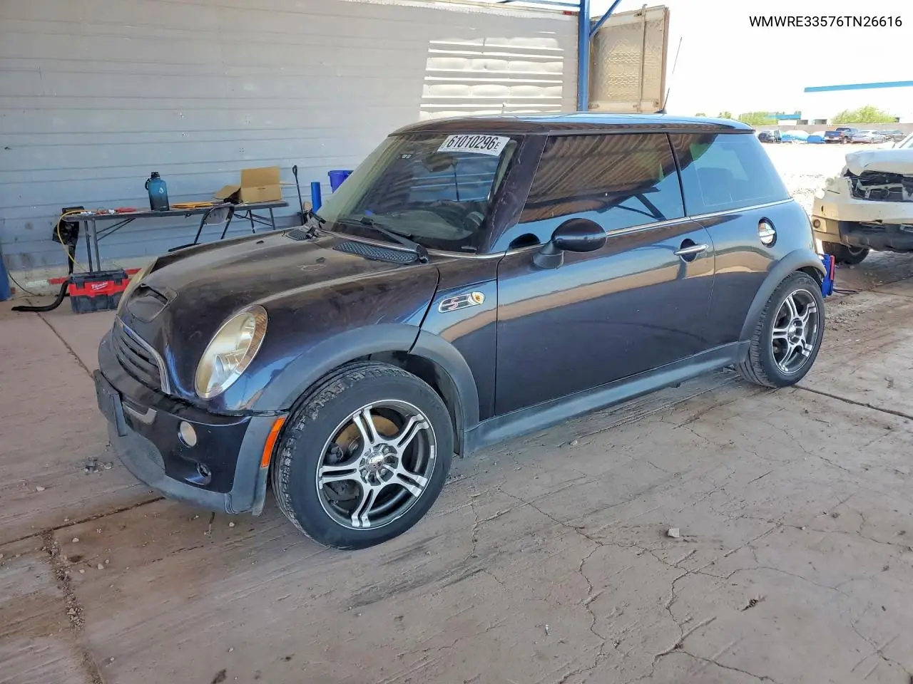 2006 Mini Cooper S VIN: WMWRE33576TN26616 Lot: 61010296