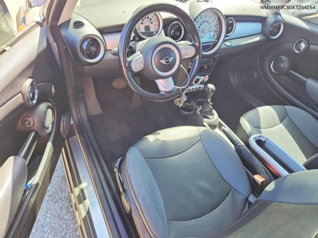 2010 Mini Cooper VIN: WMWMF3C50ATZ64264 Lot: 60325266