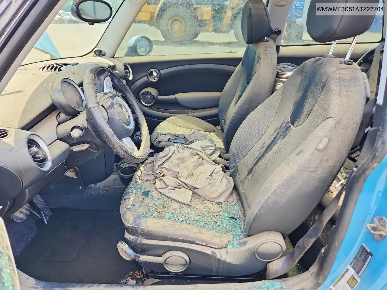 2010 Mini Cooper VIN: WMWMF3C51ATZ22704 Lot: 61298476