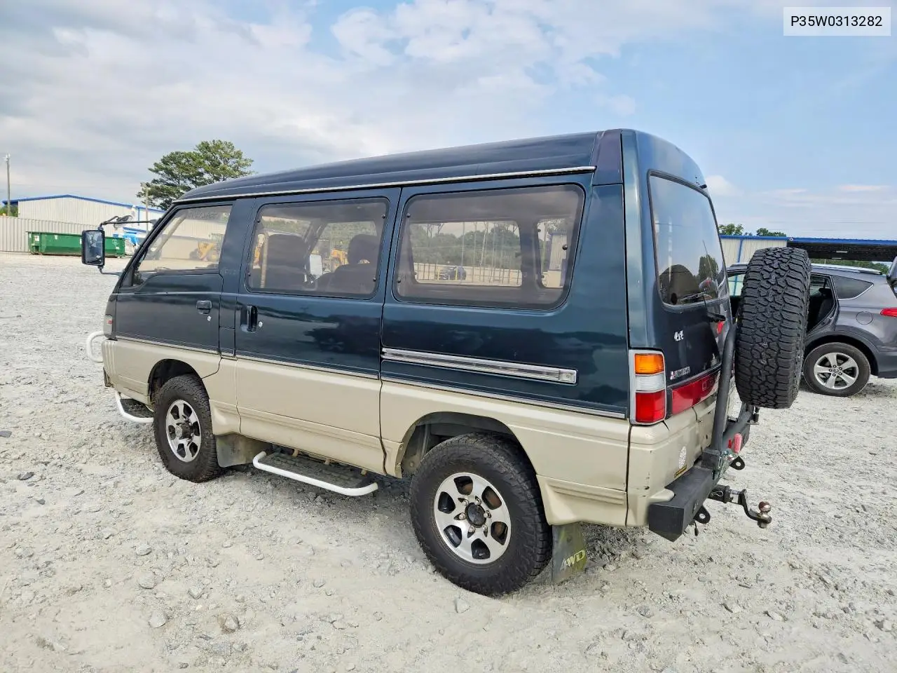 1993 Mitsubishi Delica VIN: P35W0313282 Lot: 55421946