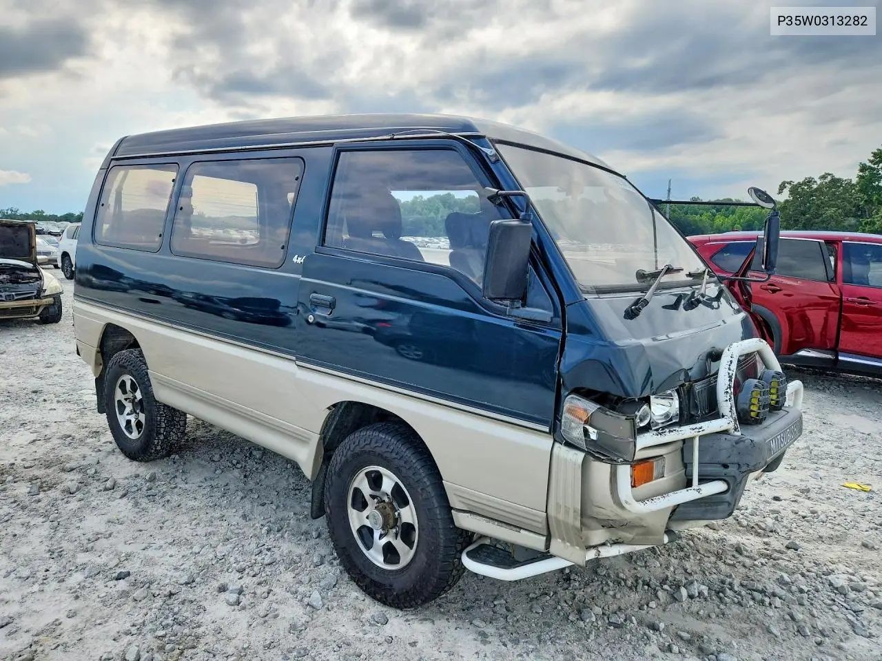 1993 Mitsubishi Delica VIN: P35W0313282 Lot: 55421946