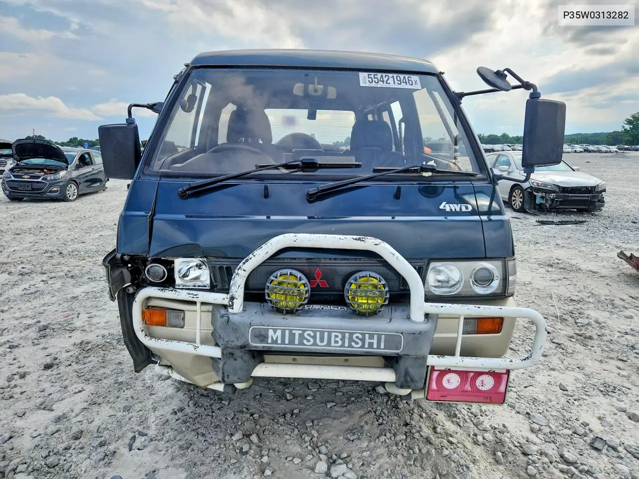 1993 Mitsubishi Delica VIN: P35W0313282 Lot: 55421946