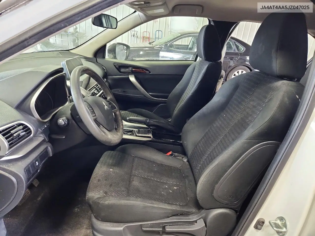 JA4AT4AA5JZ047025 2018 Mitsubishi Eclipse Cross Le