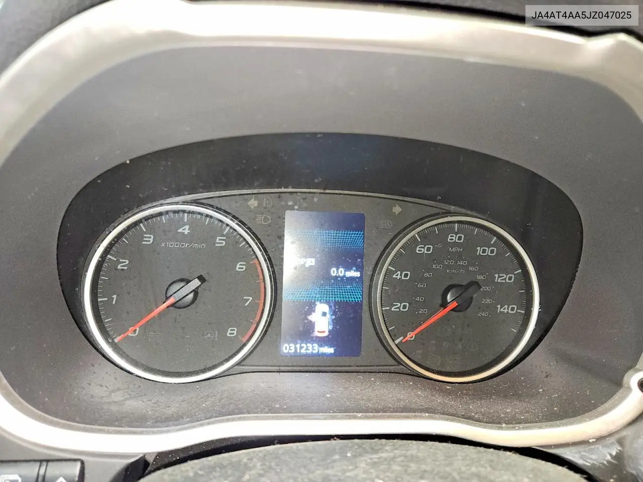 JA4AT4AA5JZ047025 2018 Mitsubishi Eclipse Cross Le