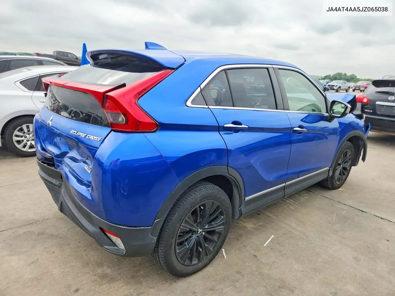 2018 Mitsubishi Eclipse Cross Le VIN: JA4AT4AA5JZ065038 Lot: 55981076
