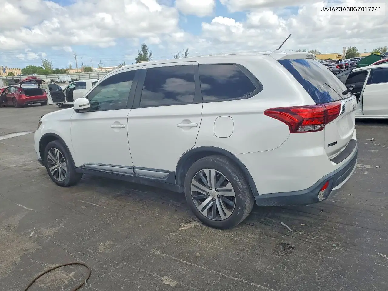 JA4AZ3A30GZ017241 2016 Mitsubishi Outlander Se