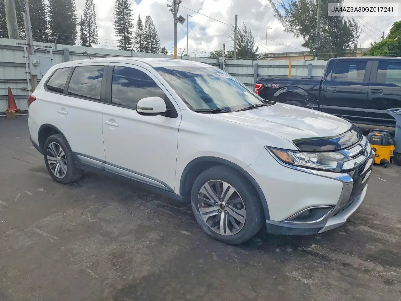 JA4AZ3A30GZ017241 2016 Mitsubishi Outlander Se