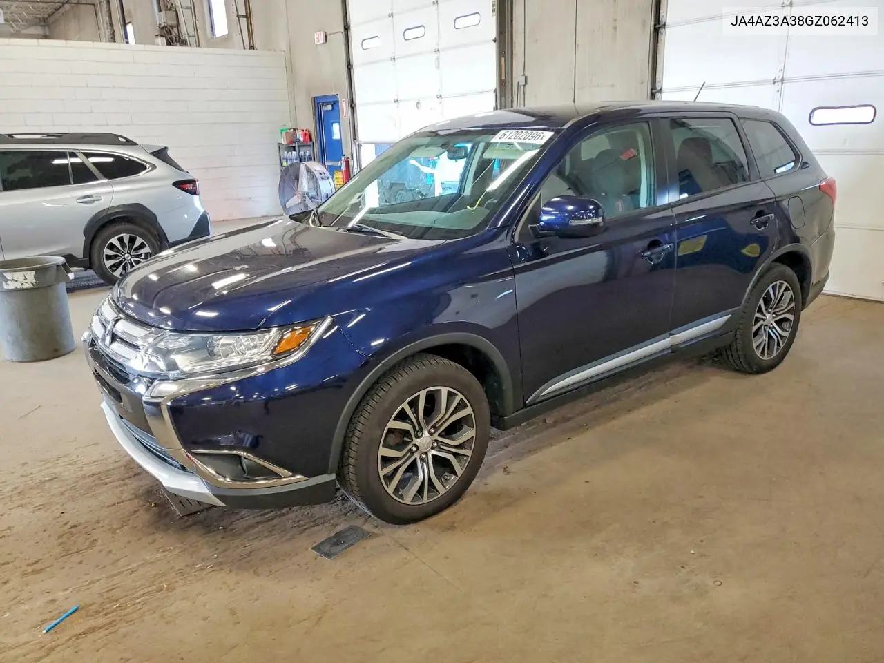 JA4AZ3A38GZ062413 2016 Mitsubishi Outlander Se/Sel